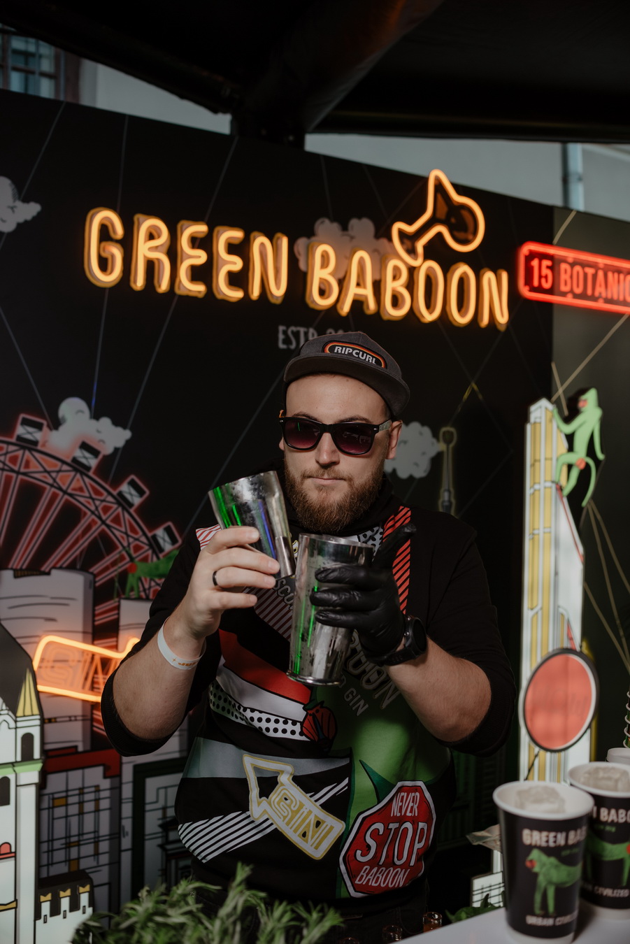 Выездной бар на ярмарке blazar и Gin Green Baboon